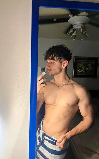 would you let me top u🥵... posted by Day_Dreamere