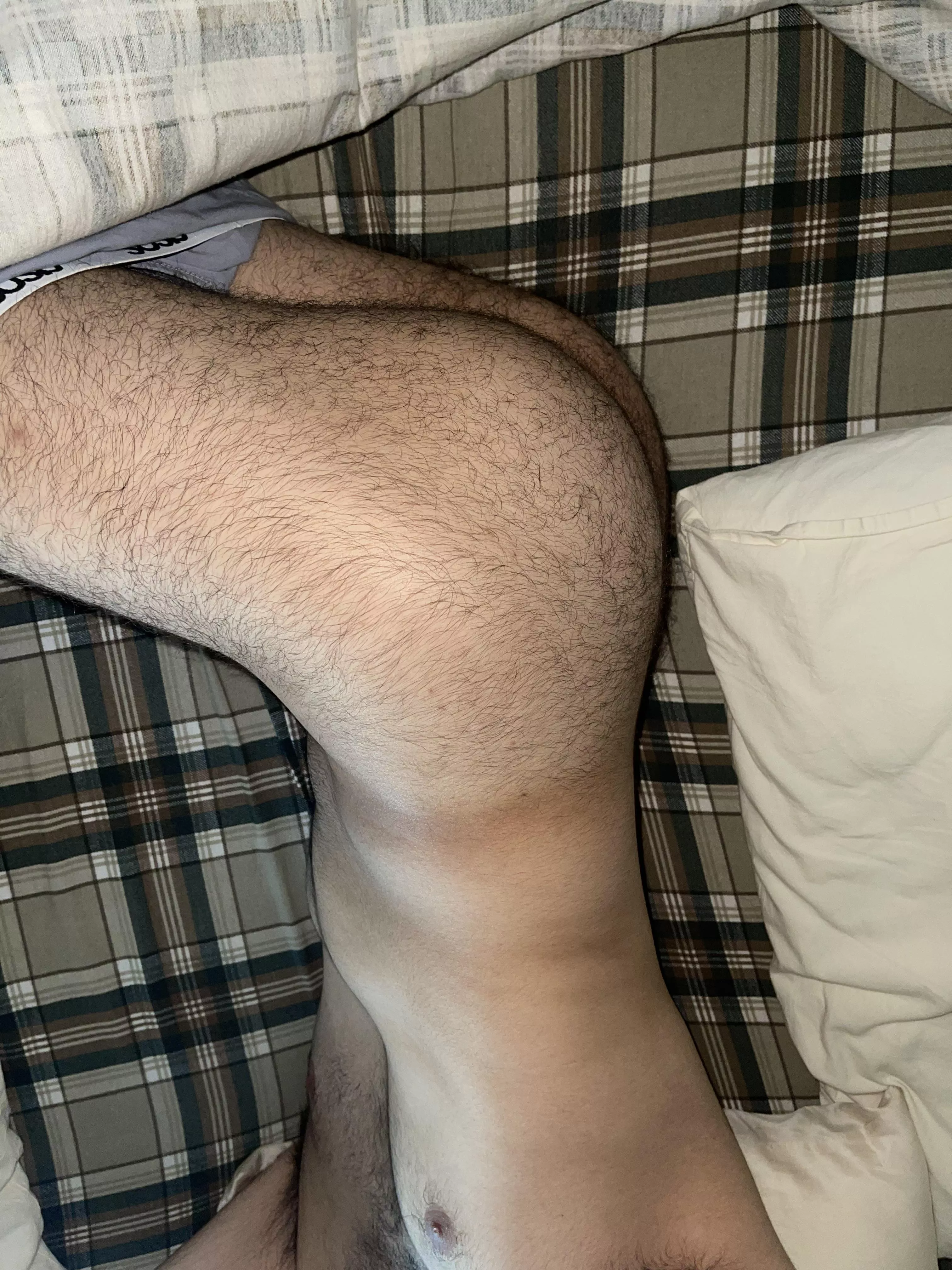 21. Hi there ;) posted by Hairyhorny_boy21