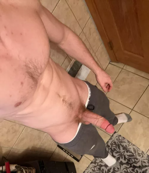 23 looking for other hung guys. Pm me by One_Marionberry_9174