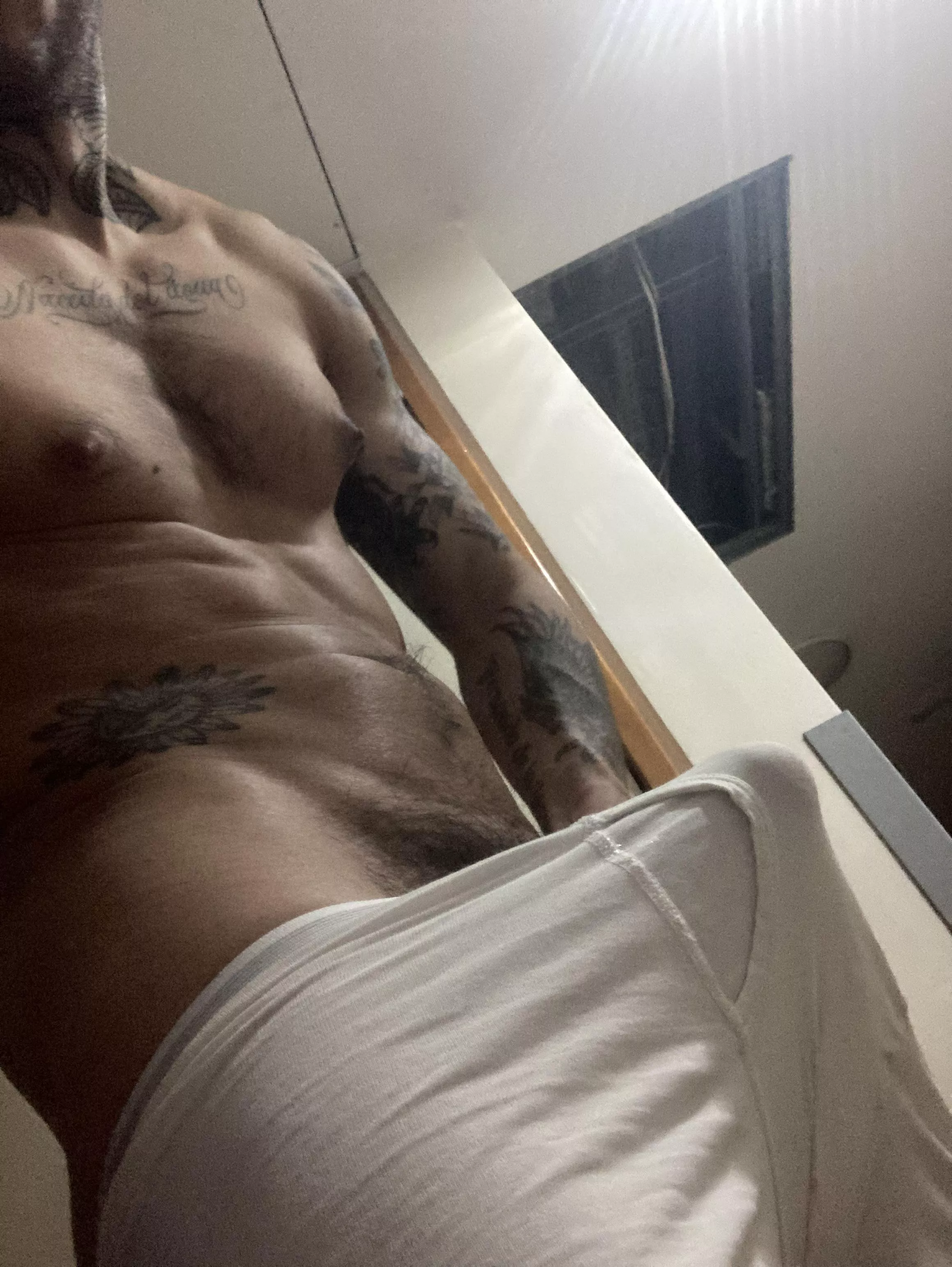 32 smooth bottoms,hung and fit hmu posted by thistimeonlyy