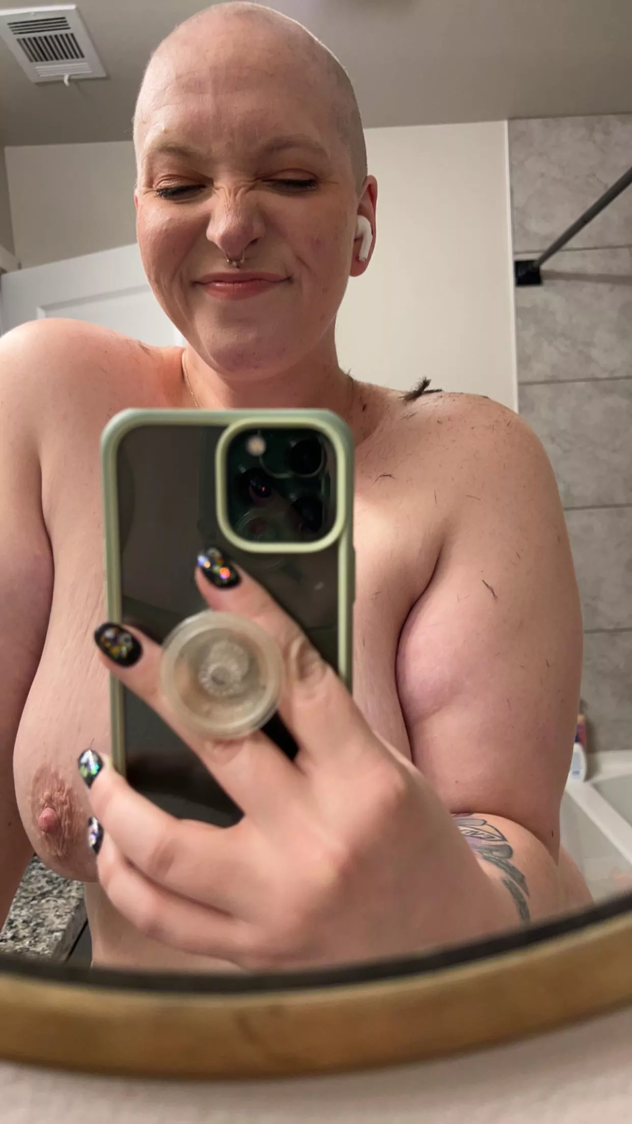 A fresh egg🪒🥚 posted by Electronic-Tennis571