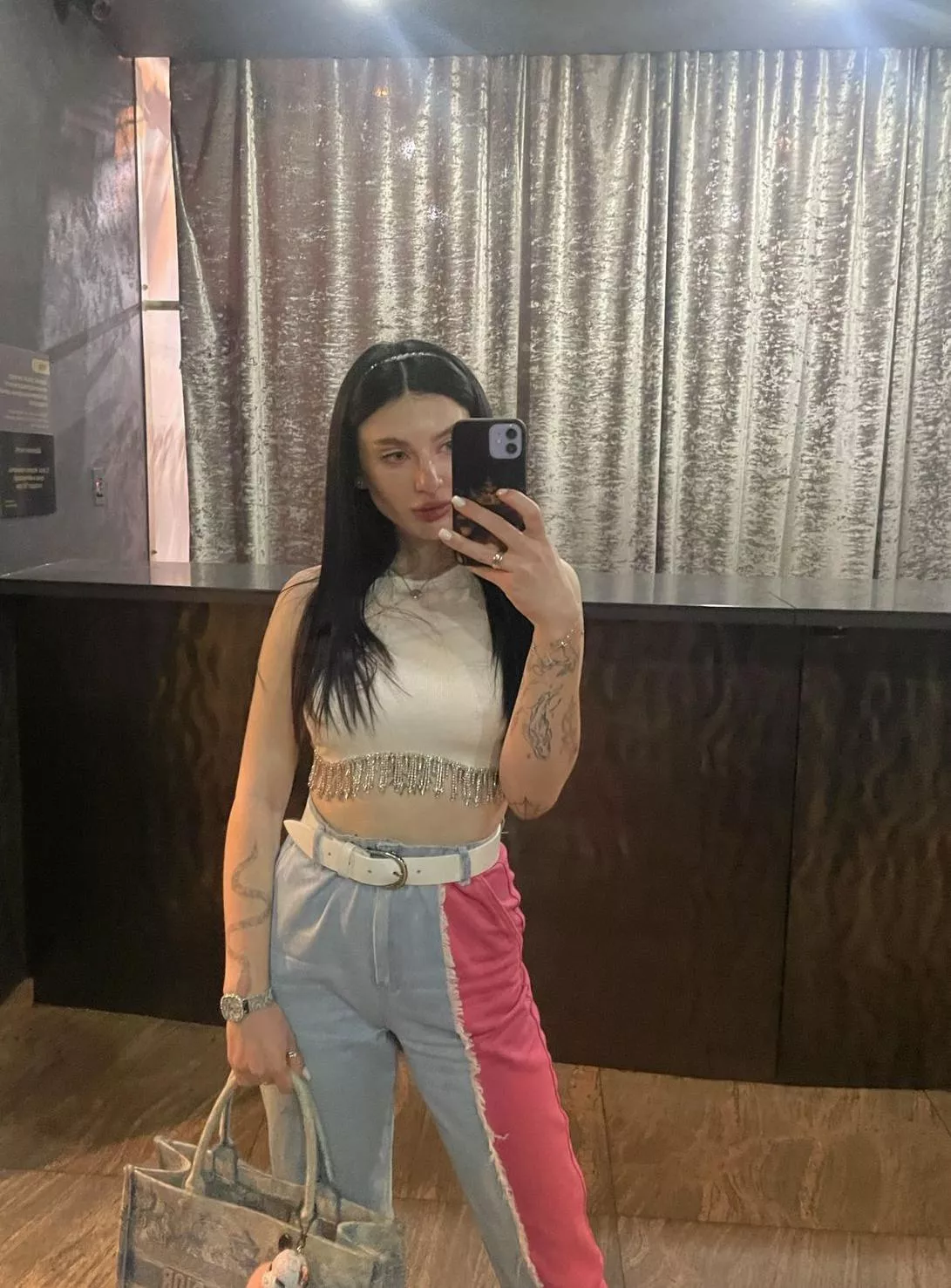 Anyone prefer a skinny waist? posted by Jobevn