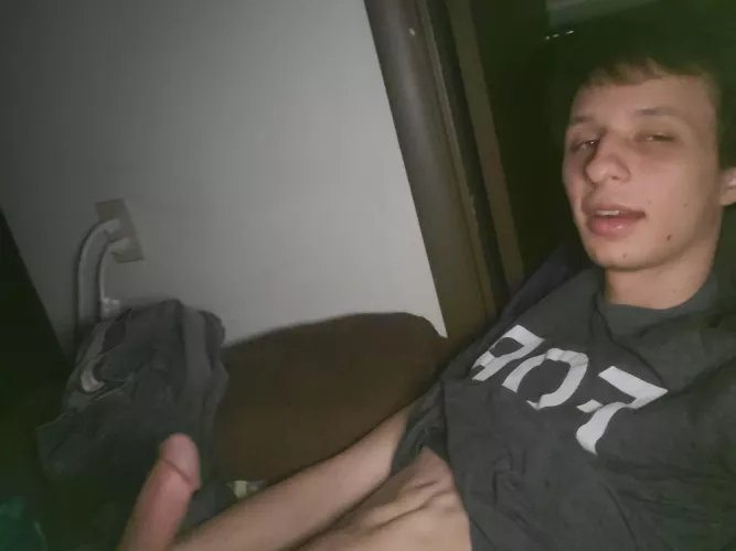 Been up for too long, getting kinda horny.. by Affectionate_End1192