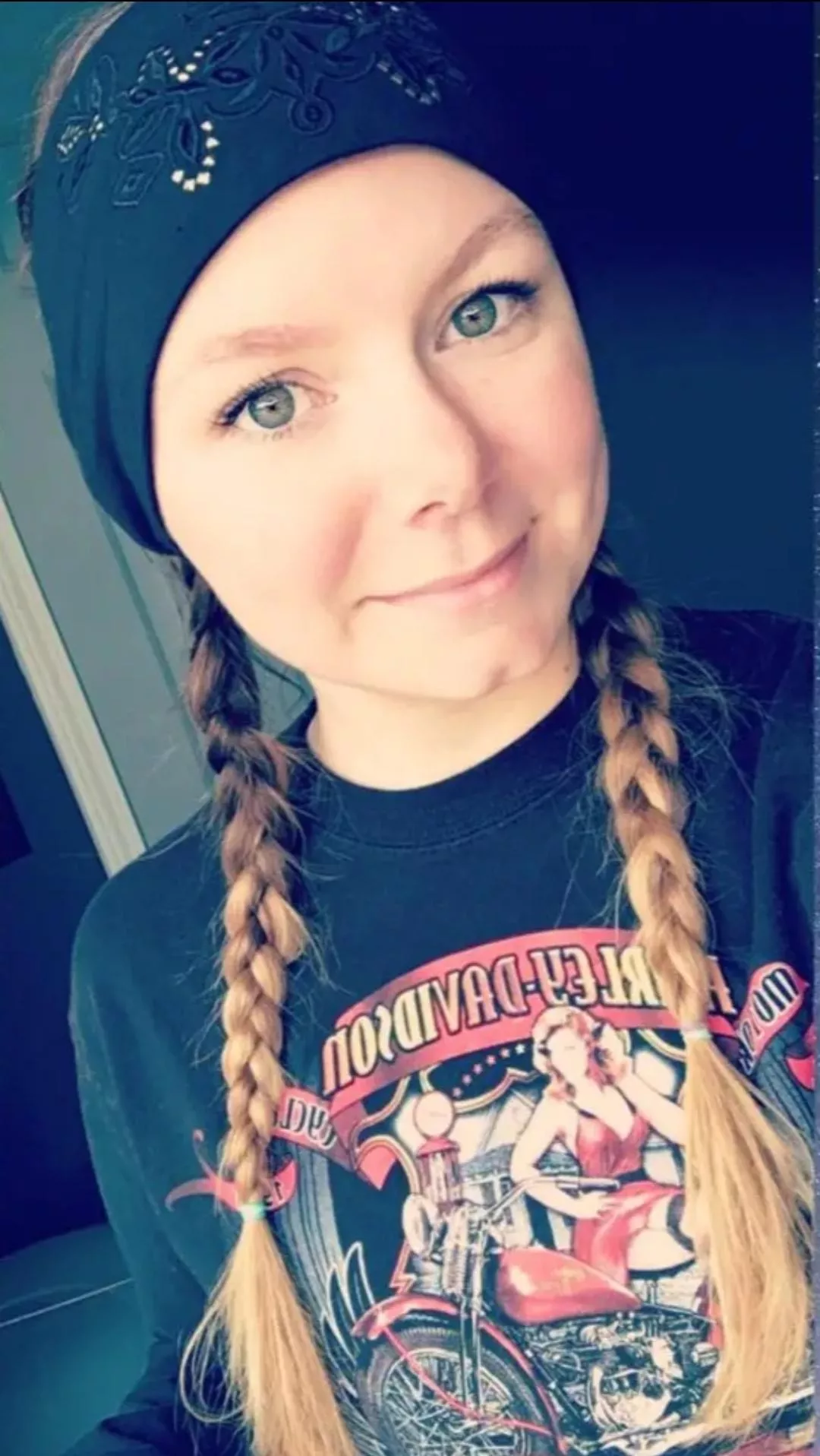 Bethany was an uppity bitch. She degraded you in school. She knew she was better than everyone. But you recently found out her two secrets. It's time for her to be pulled from her throne. Her degradation will begin! posted by Backupman6924