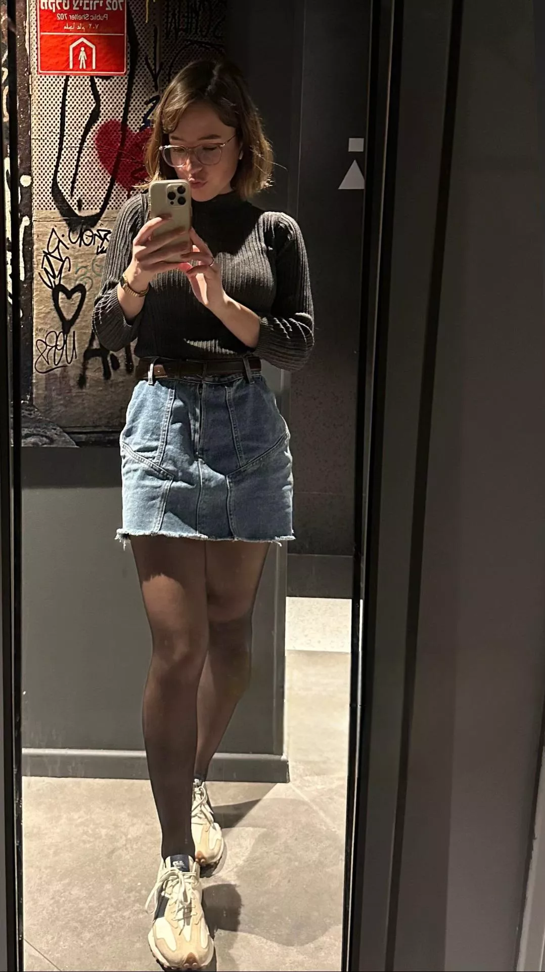 Bookworm Vibes posted by 8thTraveler