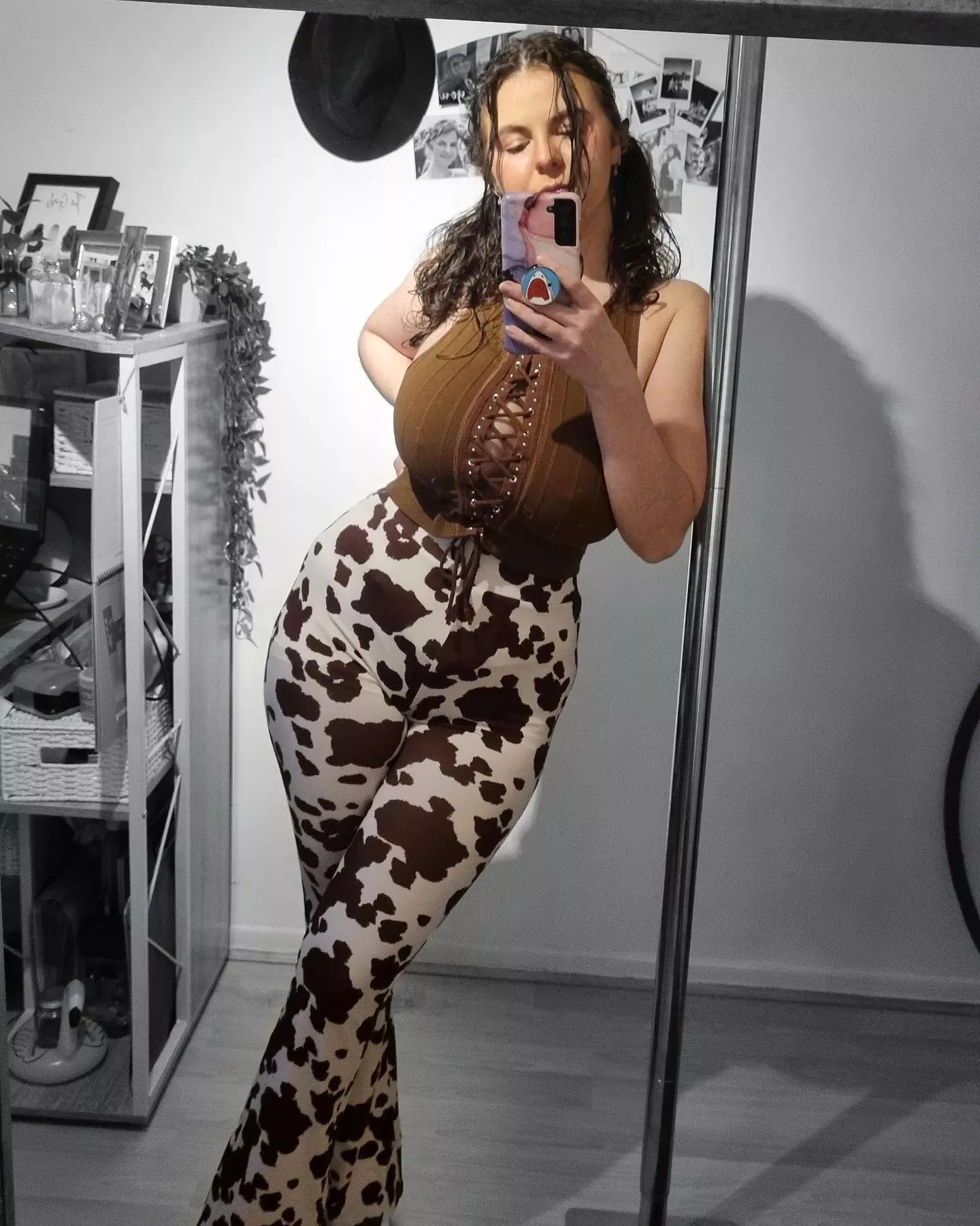 British figure posted by Askme-formore