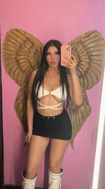 Come play with my natural tits posted by Mammoth_Change8016