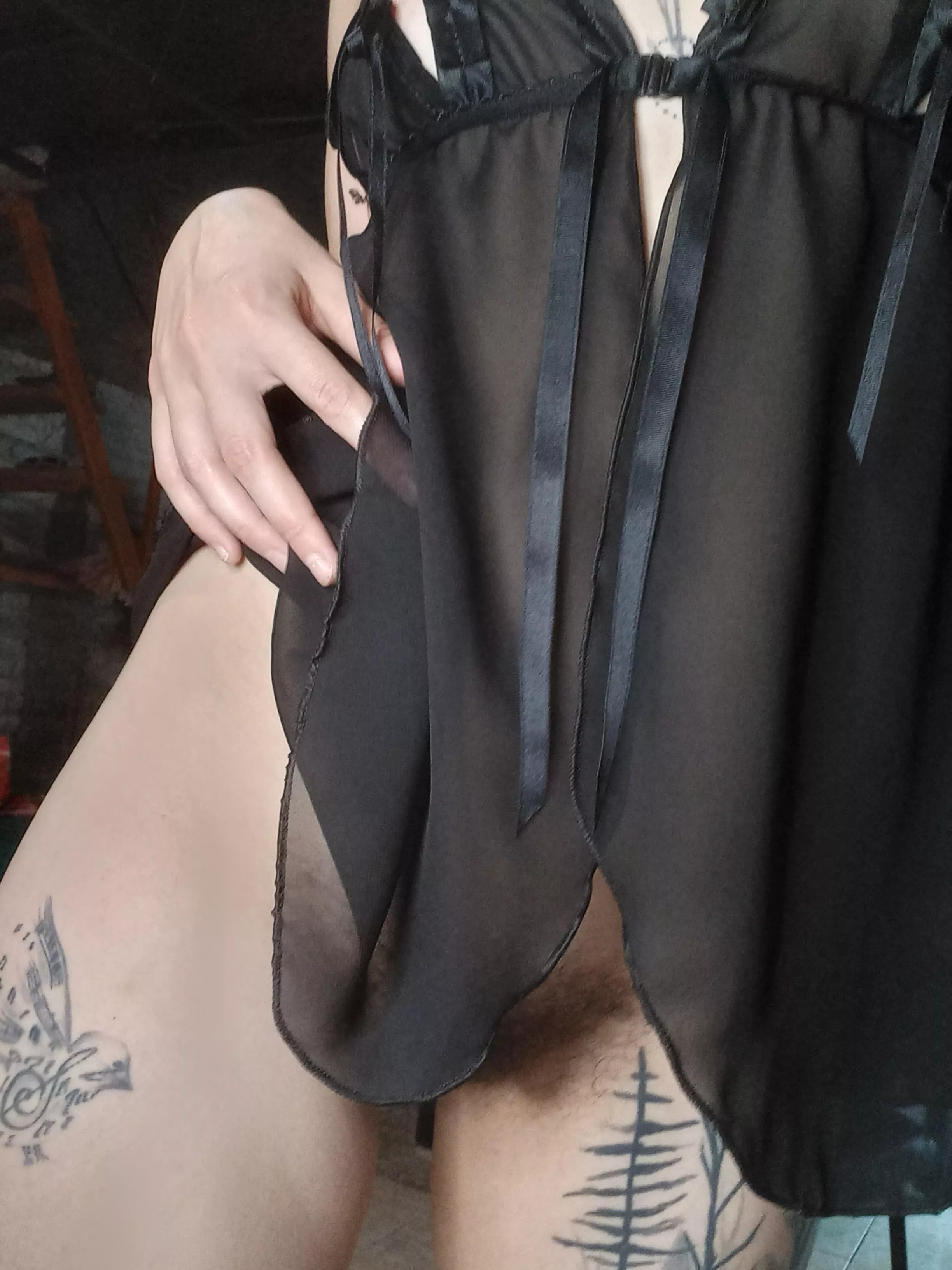 Curvy, hairy, big booty and small tits. The full combo posted by badandpretty