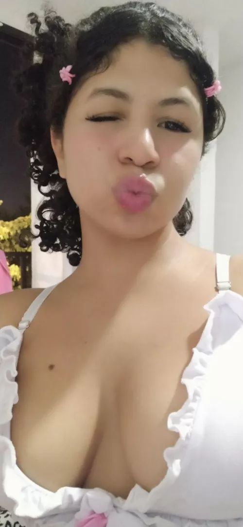 Don't let my face fool you. I'm too kinky by bunnybellclub