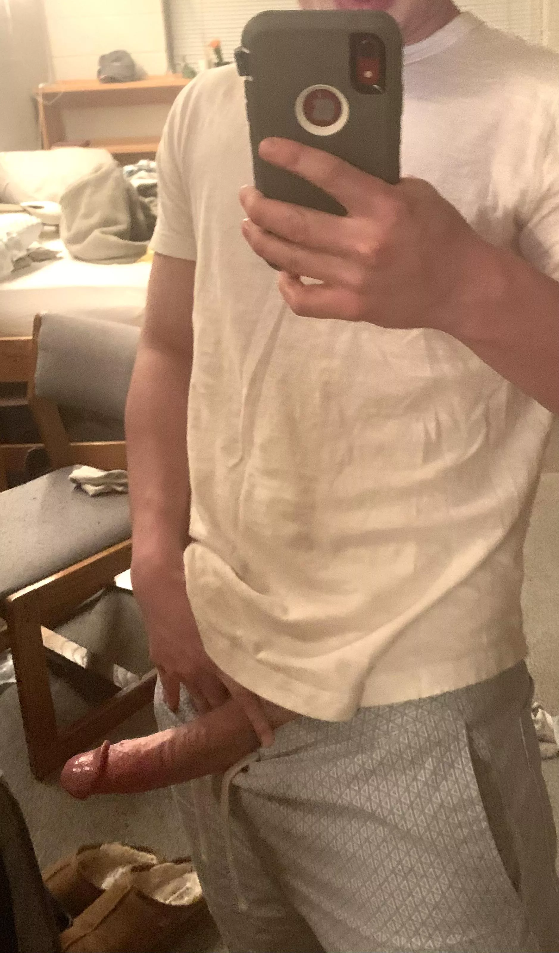 Door is shut, dms are open. posted by Ashamed-Ad2737