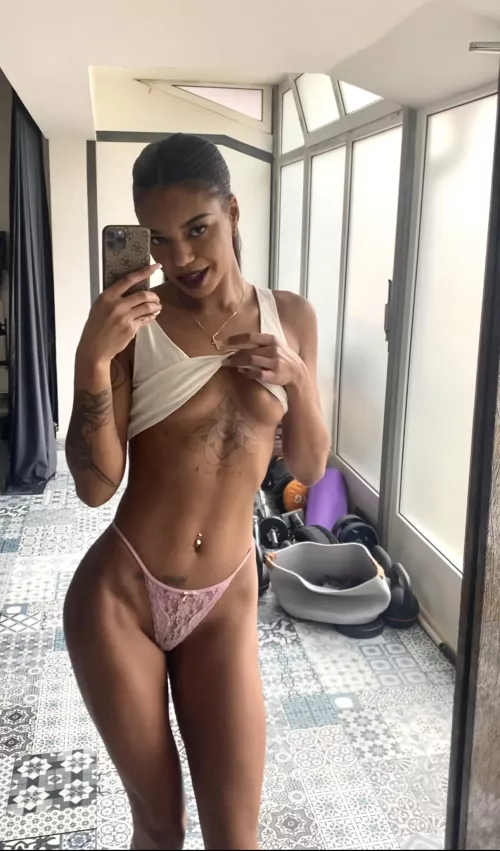 Feeling fit and sexy this morning by Albnst