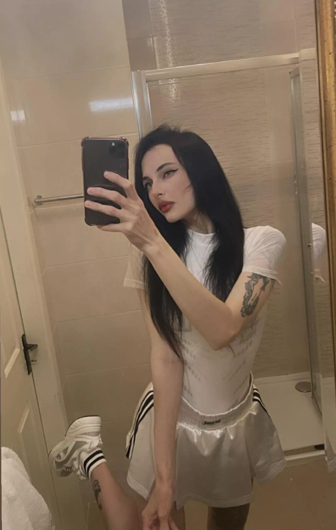 get under your skirt, there's a gift there posted by mjdboi