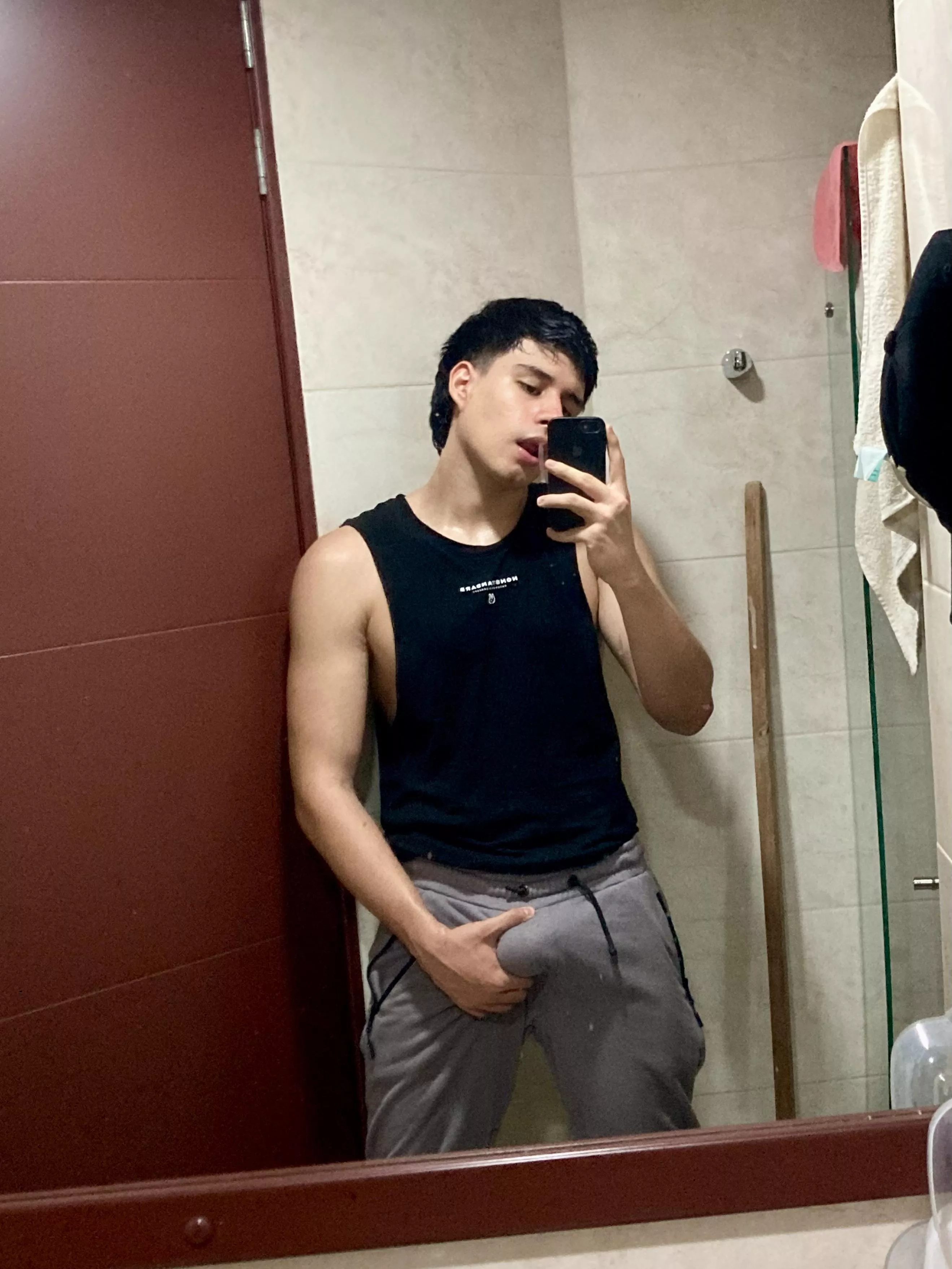 Gray sweat pants >>> posted by Clay69181