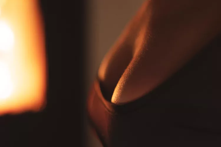 Heating up at the fireplace by macromea