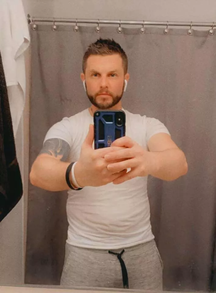 Hey what’s up buddy just got here few days,can we be friends 😍 posted by Busy-Internal5266