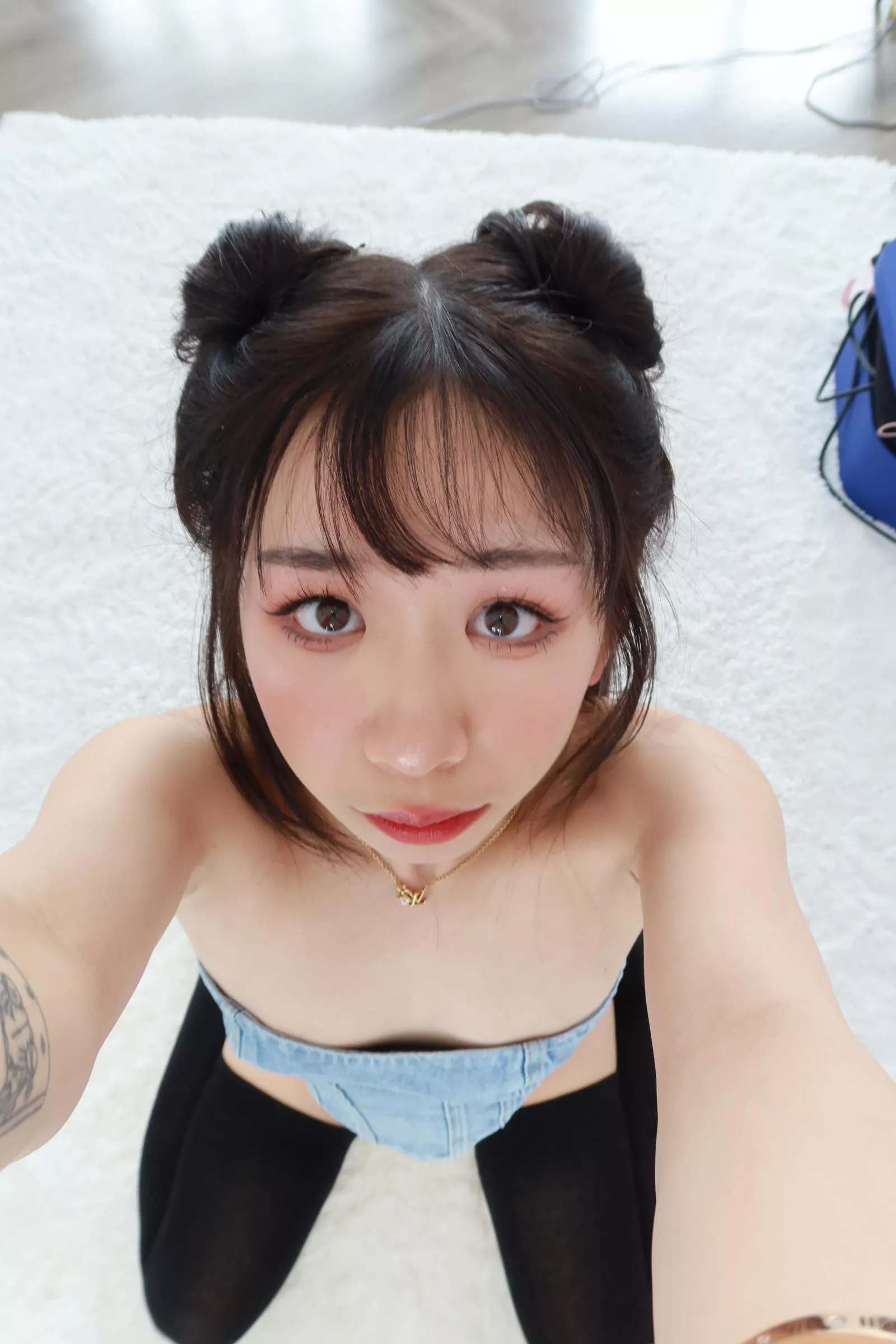 I wanna look into your eyes while I am sucking you posted by lunaalovesyouu