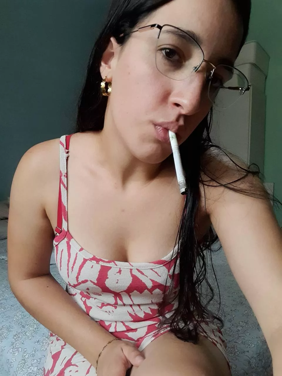 I would like to smoke with you... naked posted by Diana344