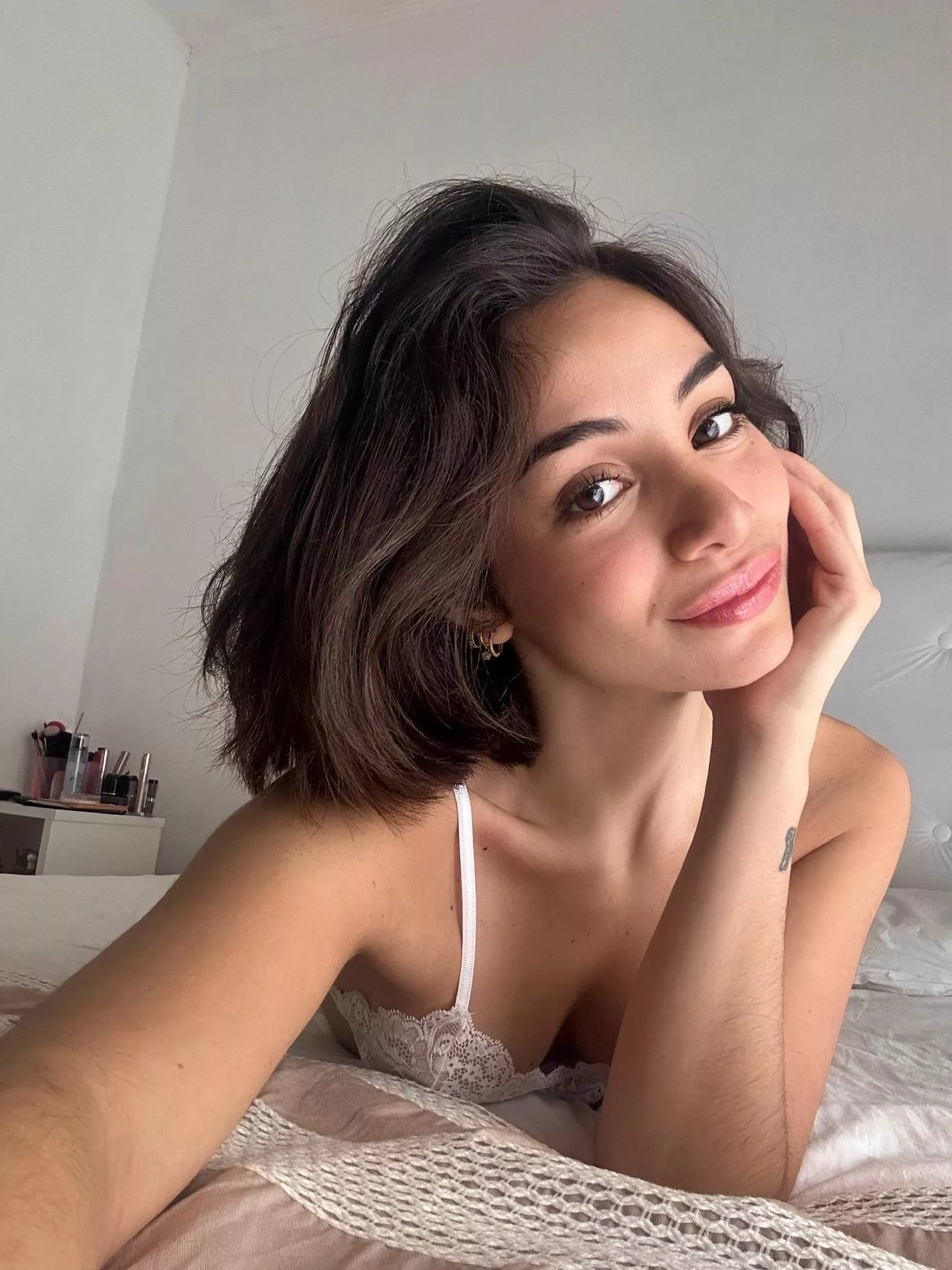 Is it true that schoolgirls should always be on top posted by Drakthuld