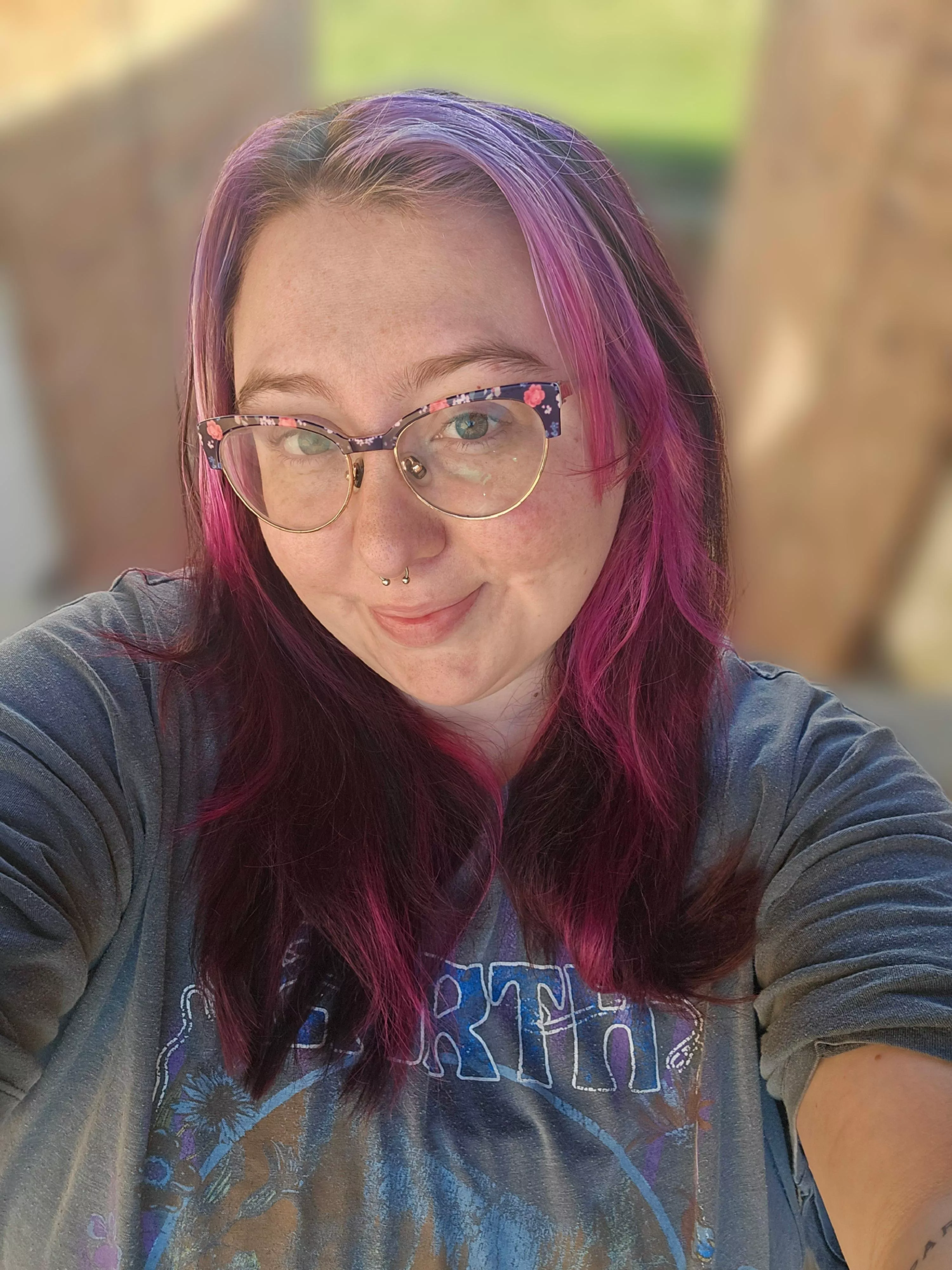 It's been a LONG week so here's a lil no makeup selfie  posted by sapphiremelonz