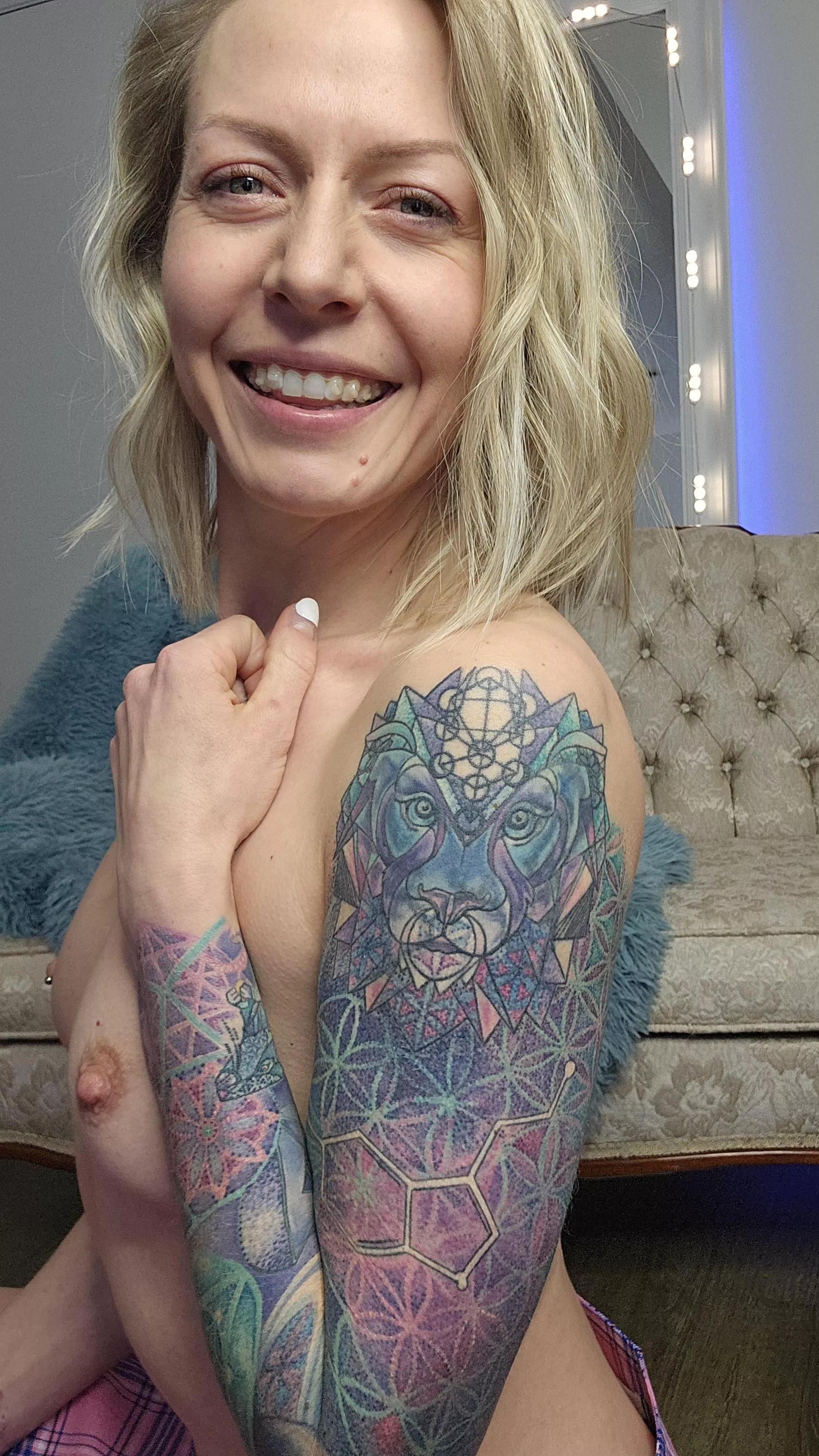 Just a naked Canadian here posted by summersparkle86