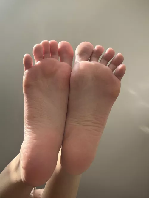 Lick them👣 by sweetfeeets