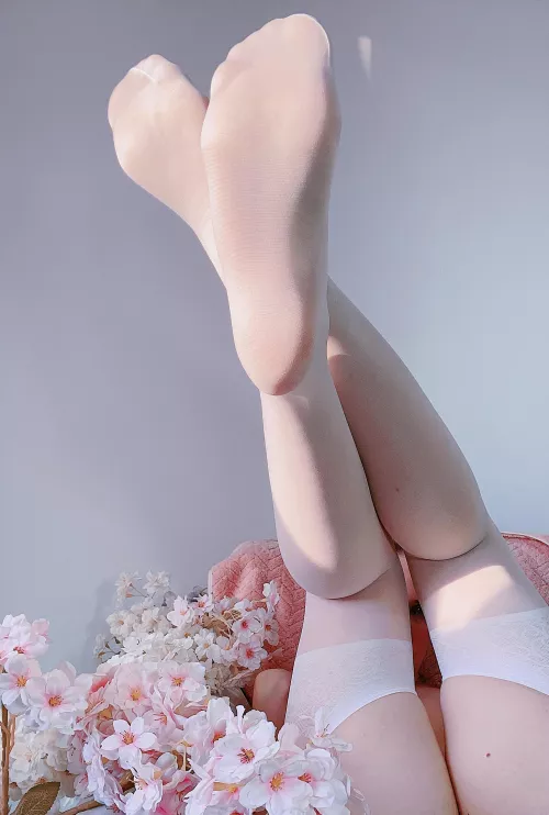 my stockings are milky, but i don`t mind make them milkier doing a footjob for u by Fleurxxy