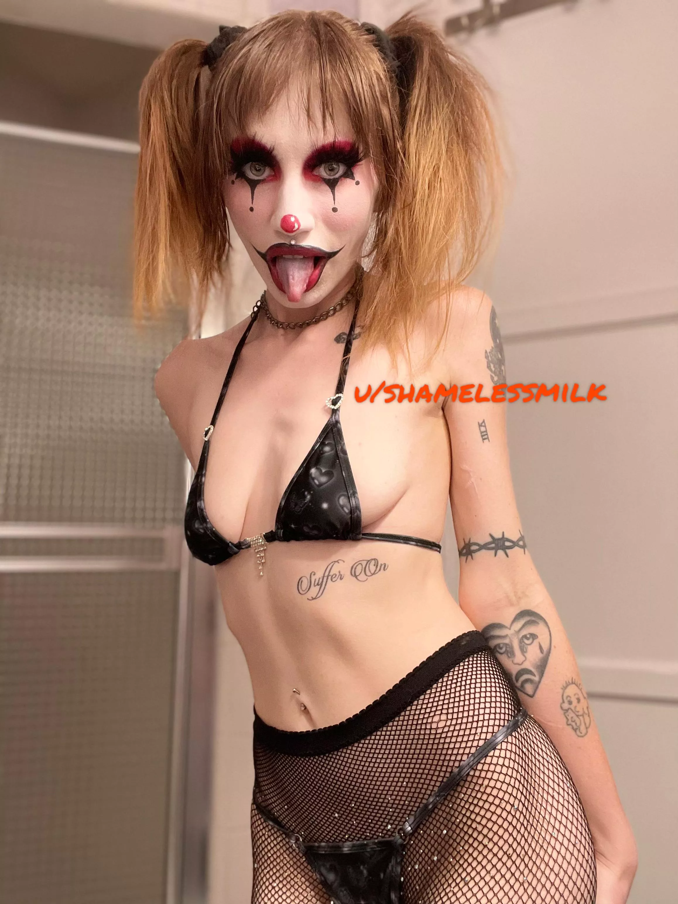 Naturally auburn-haired petite clowngirl at your service posted by shamelessmilk