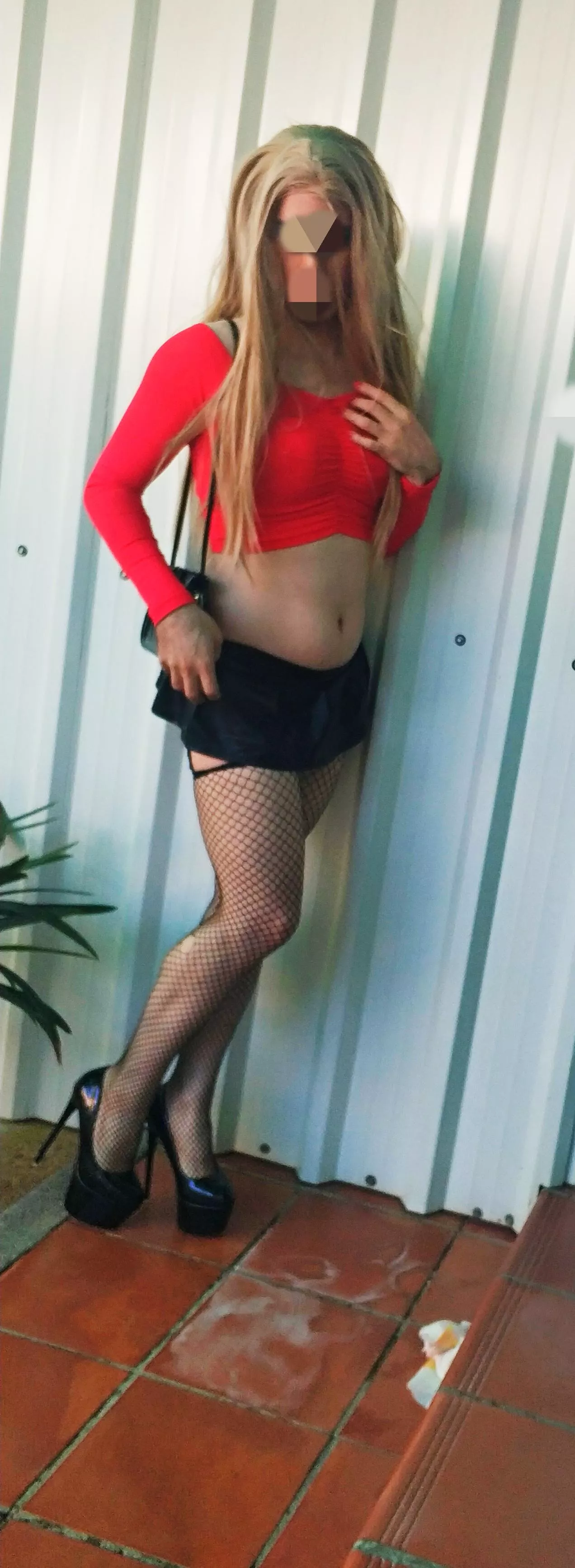 ready to work on the street posted by sissy_Crislace