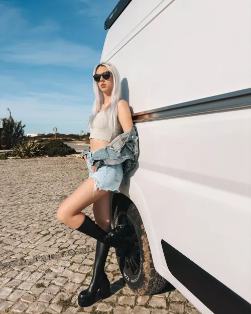 Say hi if you’re into 20yo alt girls 🖤 by RileyBi69