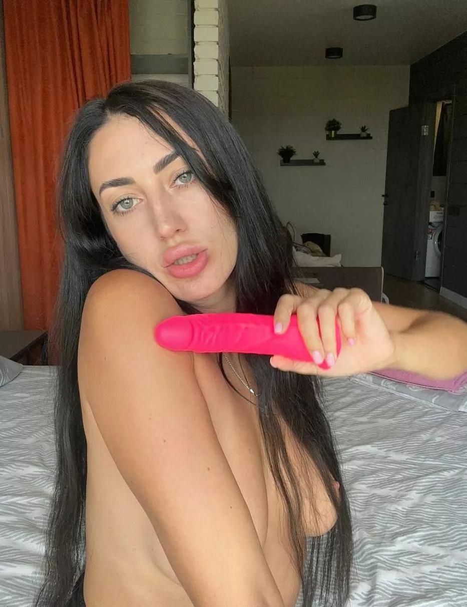 some kisses pls posted by EliseDavise