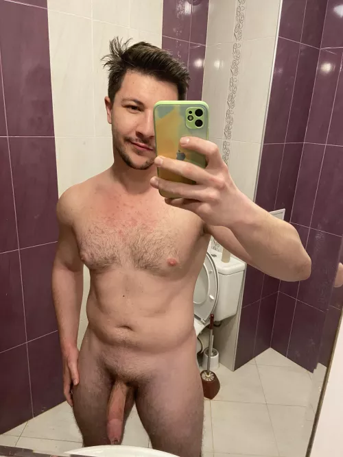 Sorry for the messy hair 😅 by Flanezz