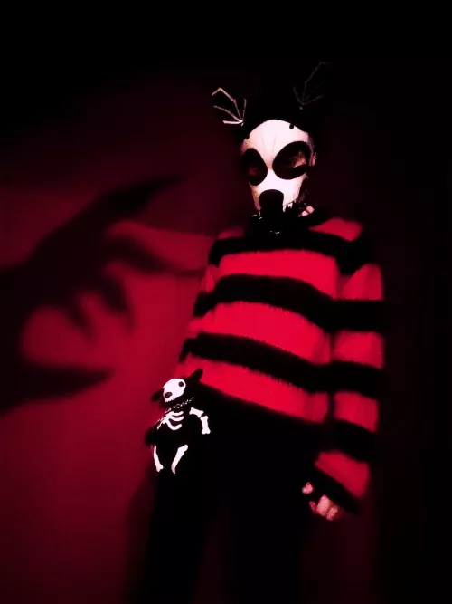 Spooky pup being spooky! 🐶🦇⛓️ by VinylSpread