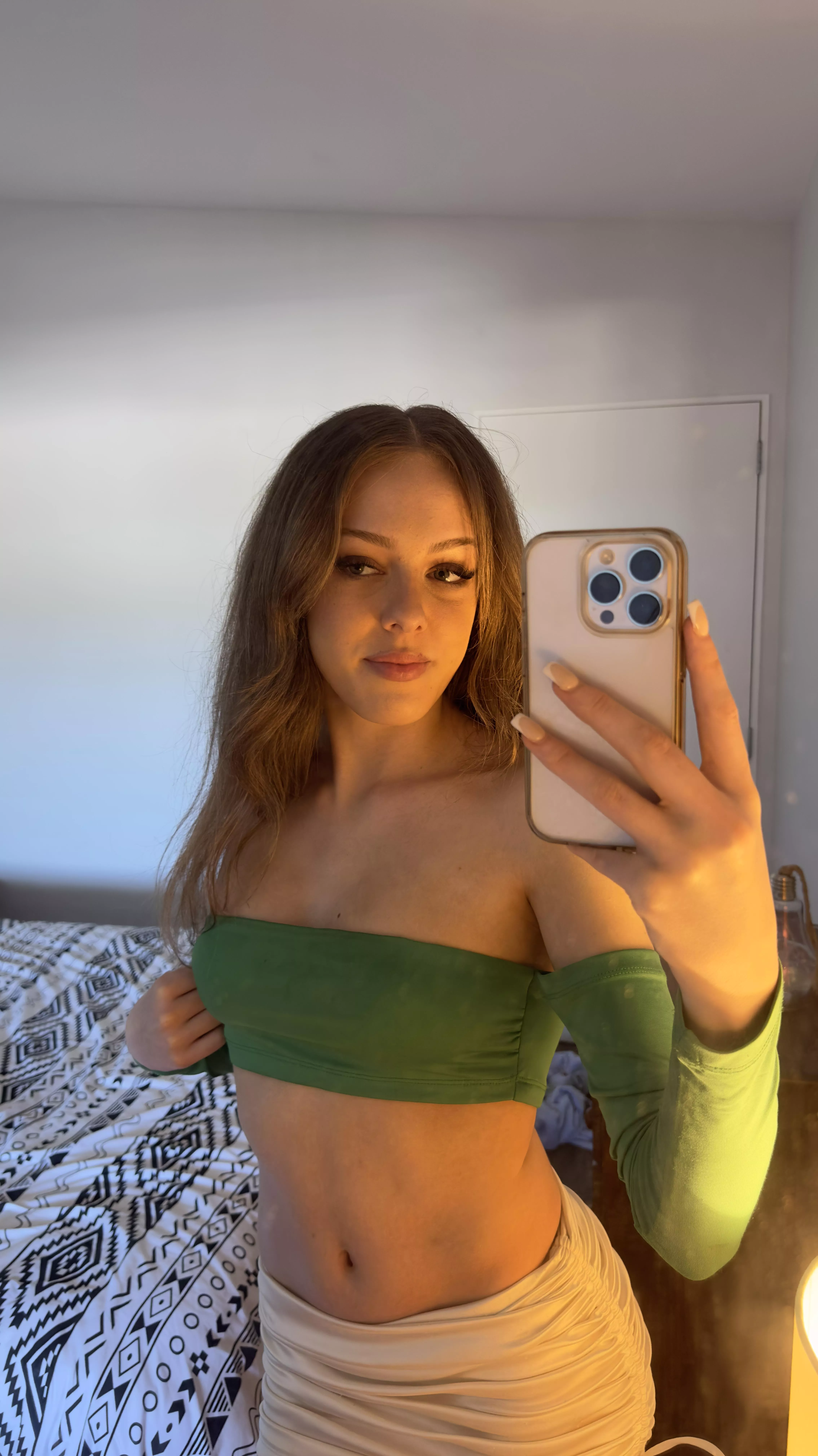 This skirt barely fits posted by waifuselena