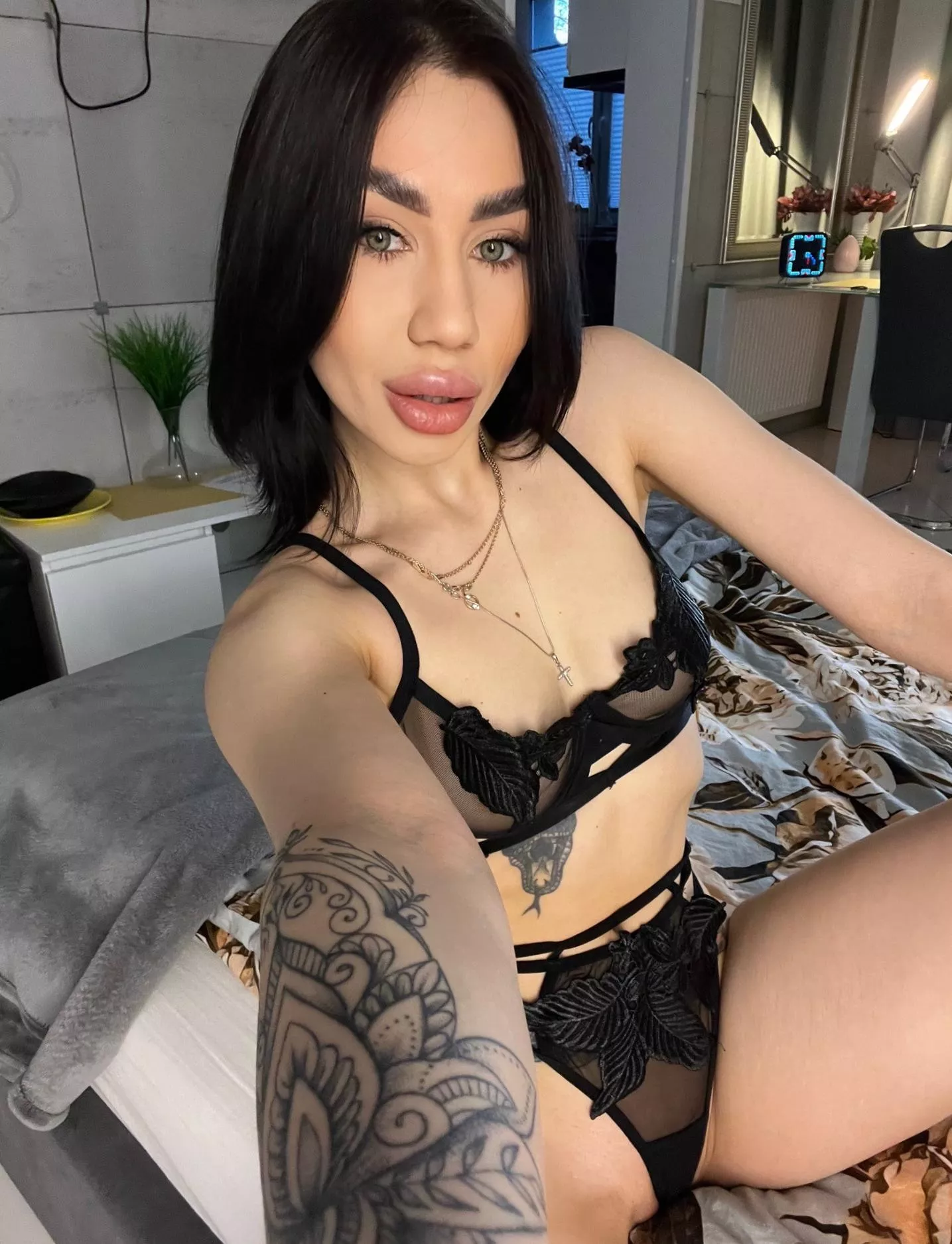 Tiny girl with soft skin is crazy about sex posted by regallybarbeque