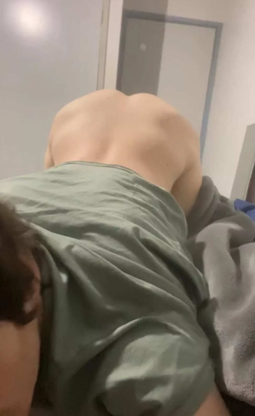 U walk into my room and see this wyd next? posted by Bitchbottom21