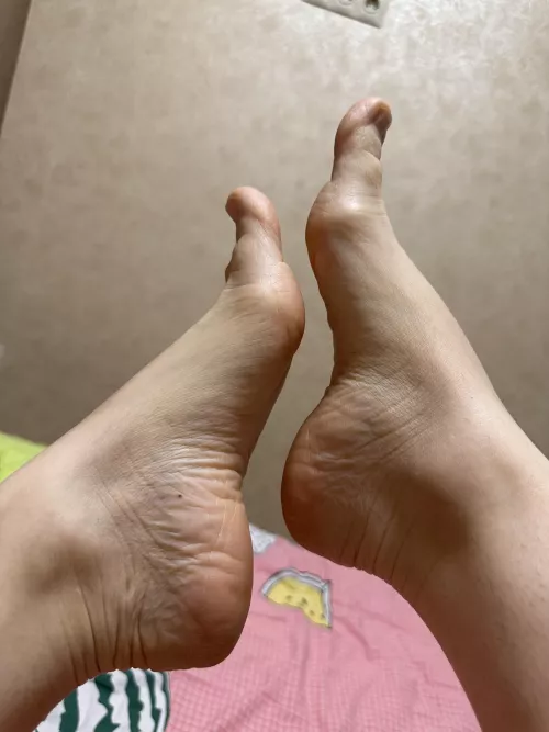 What do you think my foot size is? by inshorevitamin756