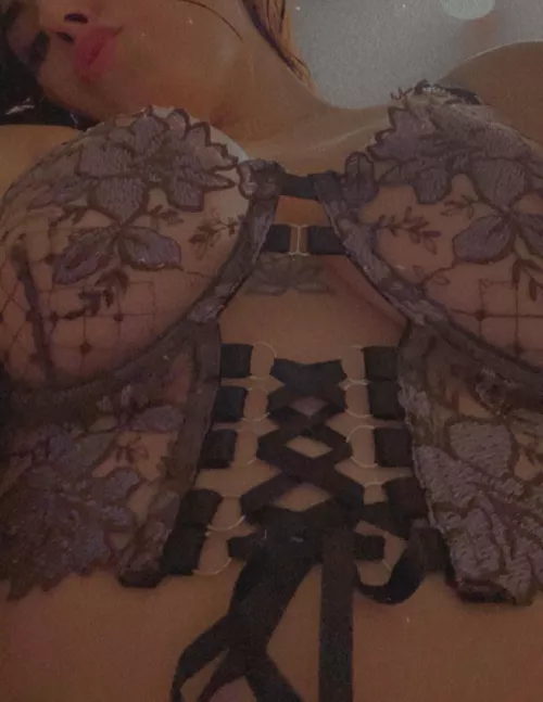 Would you tell me I’m a good girl or a bad girl? by Logical_Ear_4155