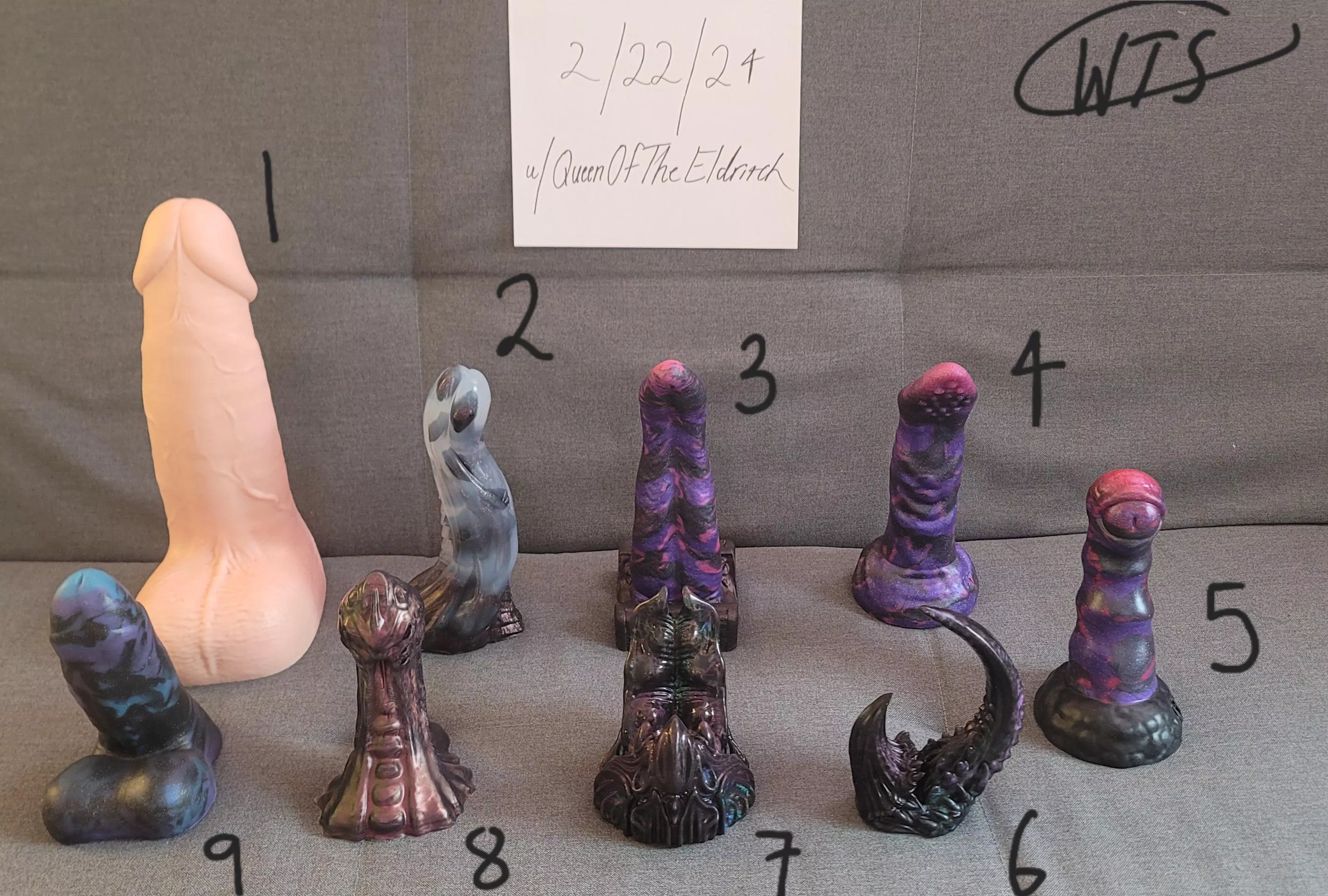(WTS) 9 Galaxy & Oil Slick Toys posted by QueenOfTheEldritch