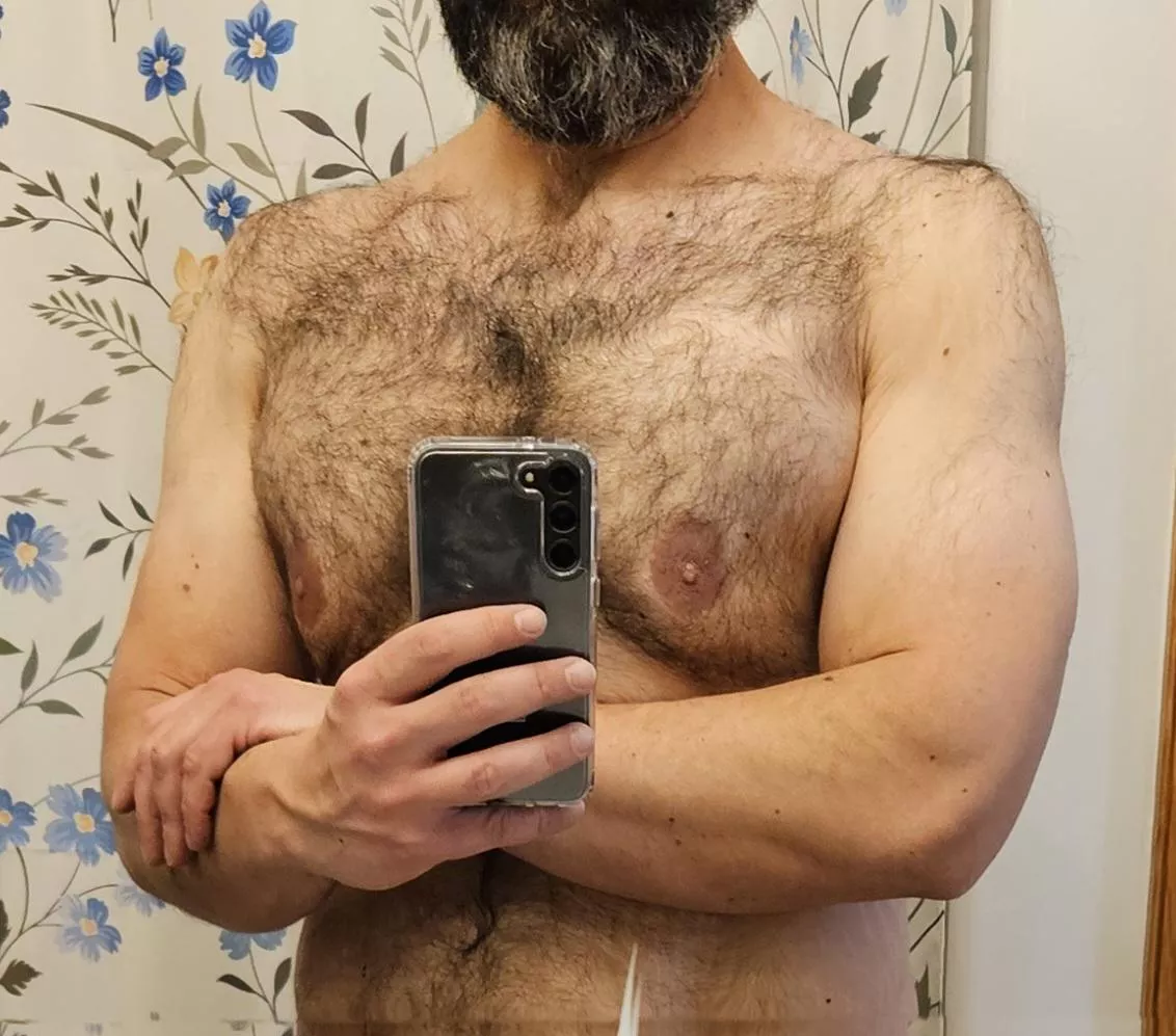 (40) feeling pretty alright on this fine Friday ☺️ posted by Prestigious_Poet_69