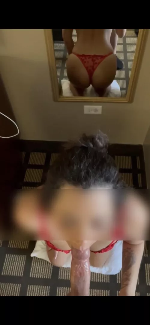 Always better to suck dick with a mirror behind you by jazlynriveraof