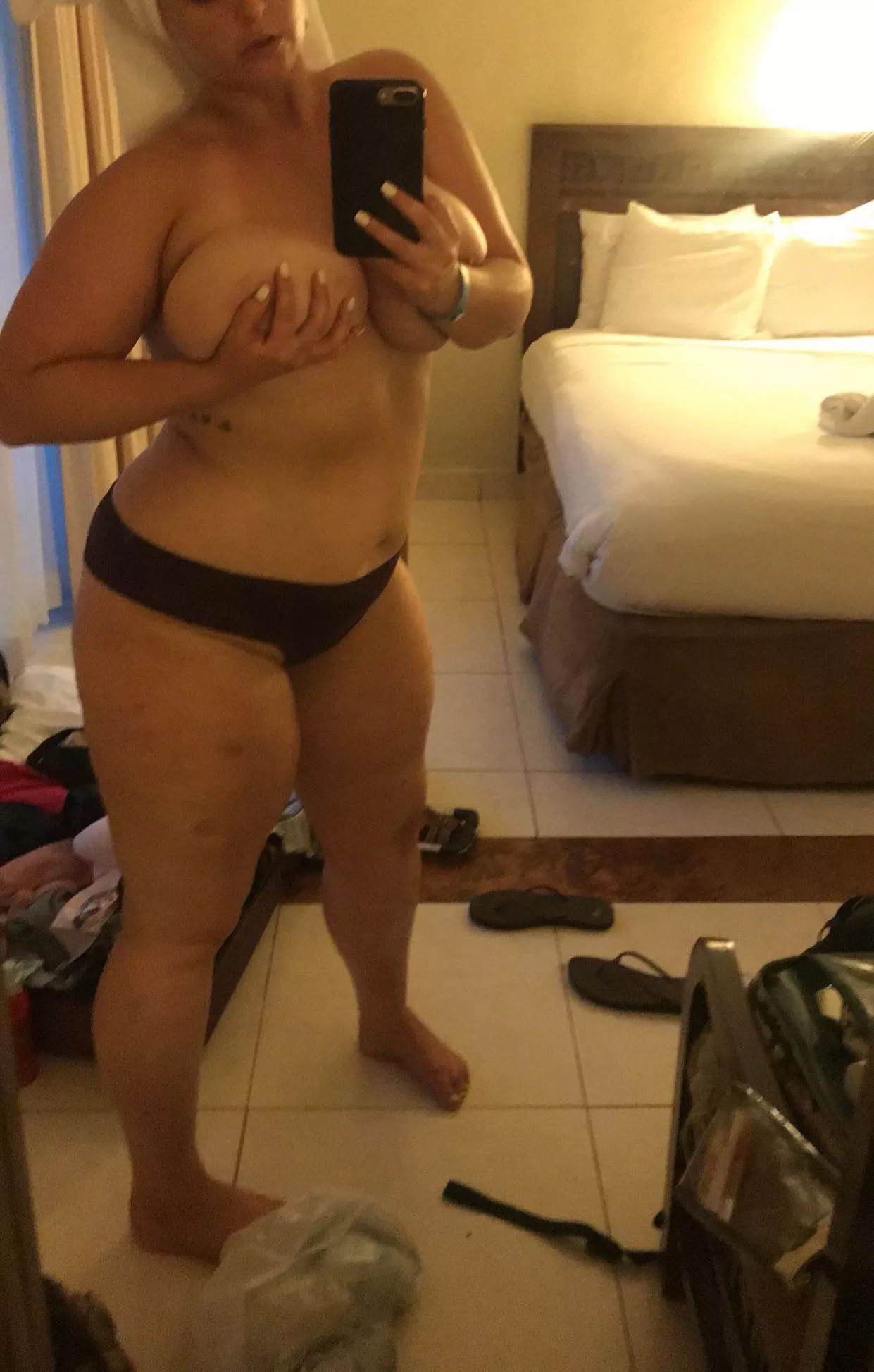 Do you like my curves?  posted by youlovelucylou