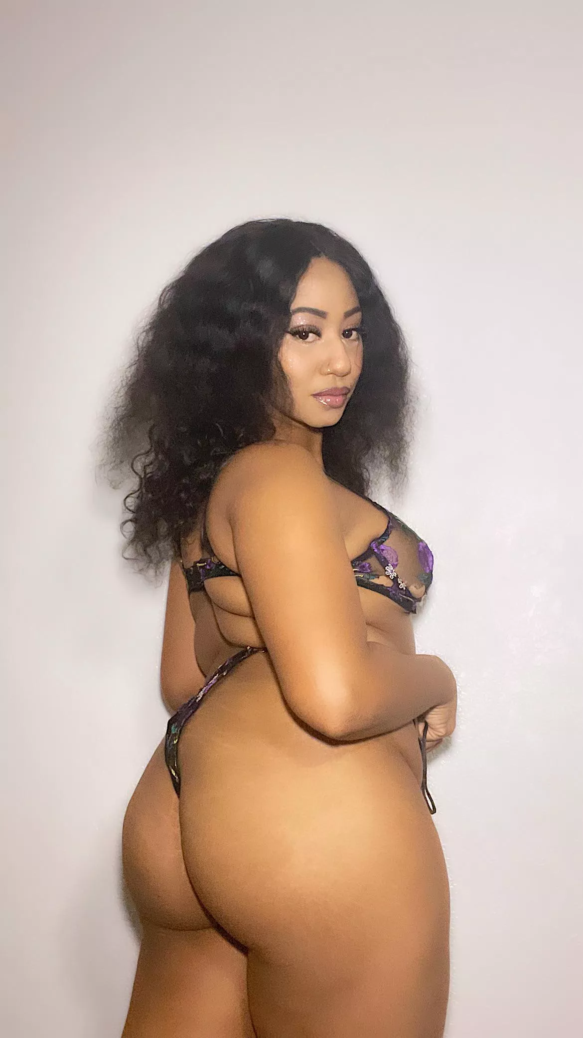 Do you think my ass is phat ? posted by iamtianafayee