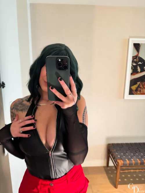 Does this make me look like a hoe? by greydesire