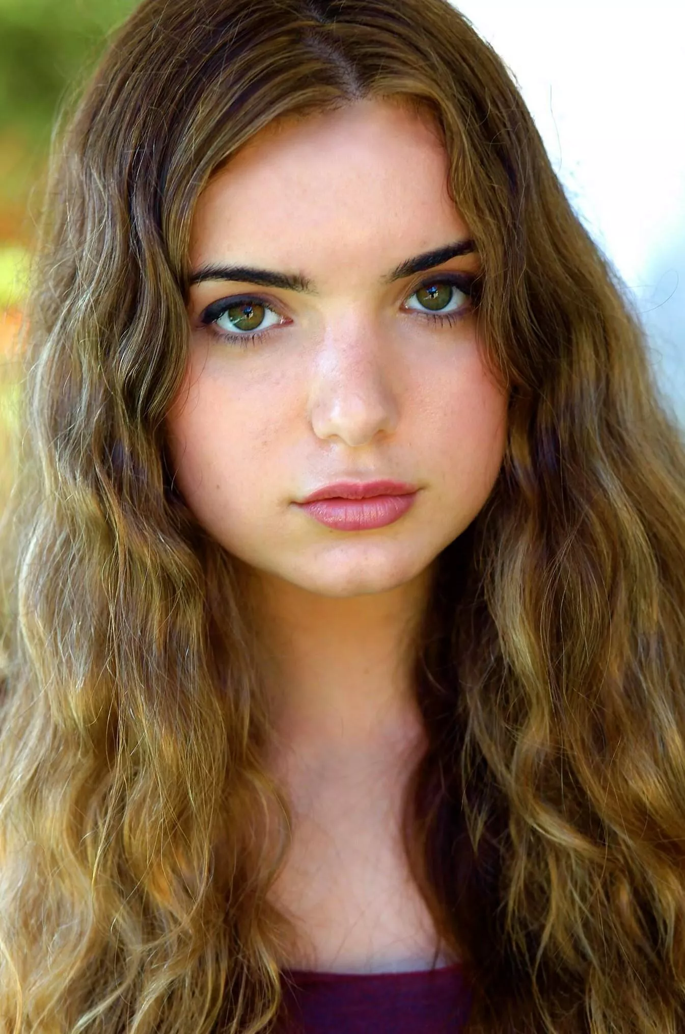 Dylan Gelula posted by qwer5r