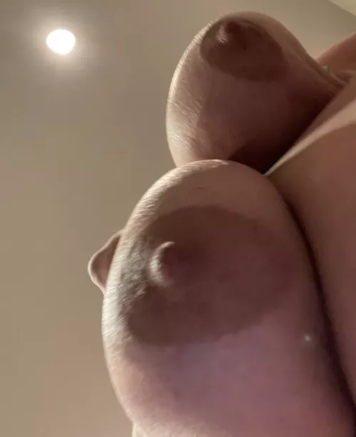 [f] I need a good sucking .... by SmoothAsSrawberry