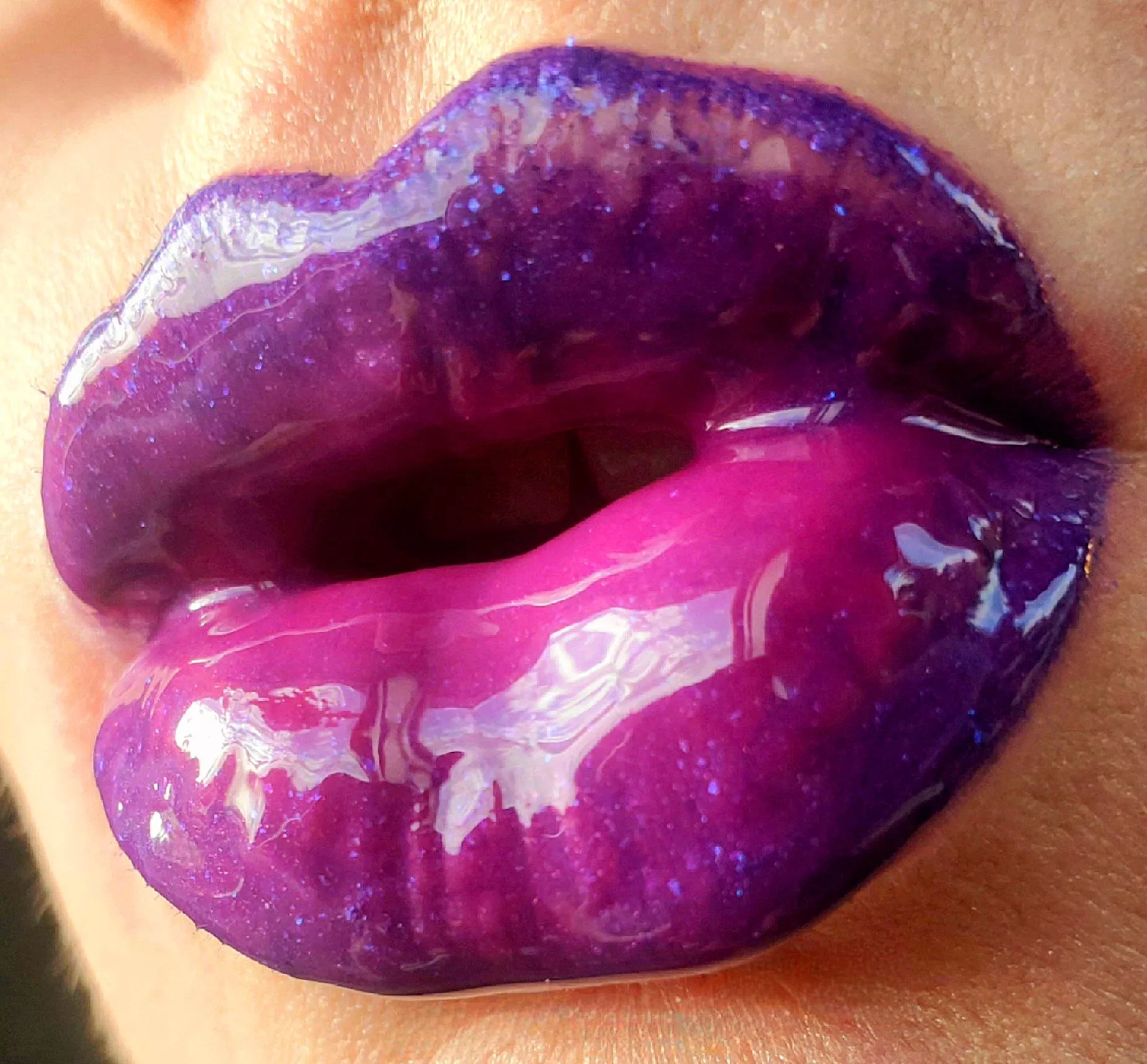 Galaxy gloss posted by luvtheselipz