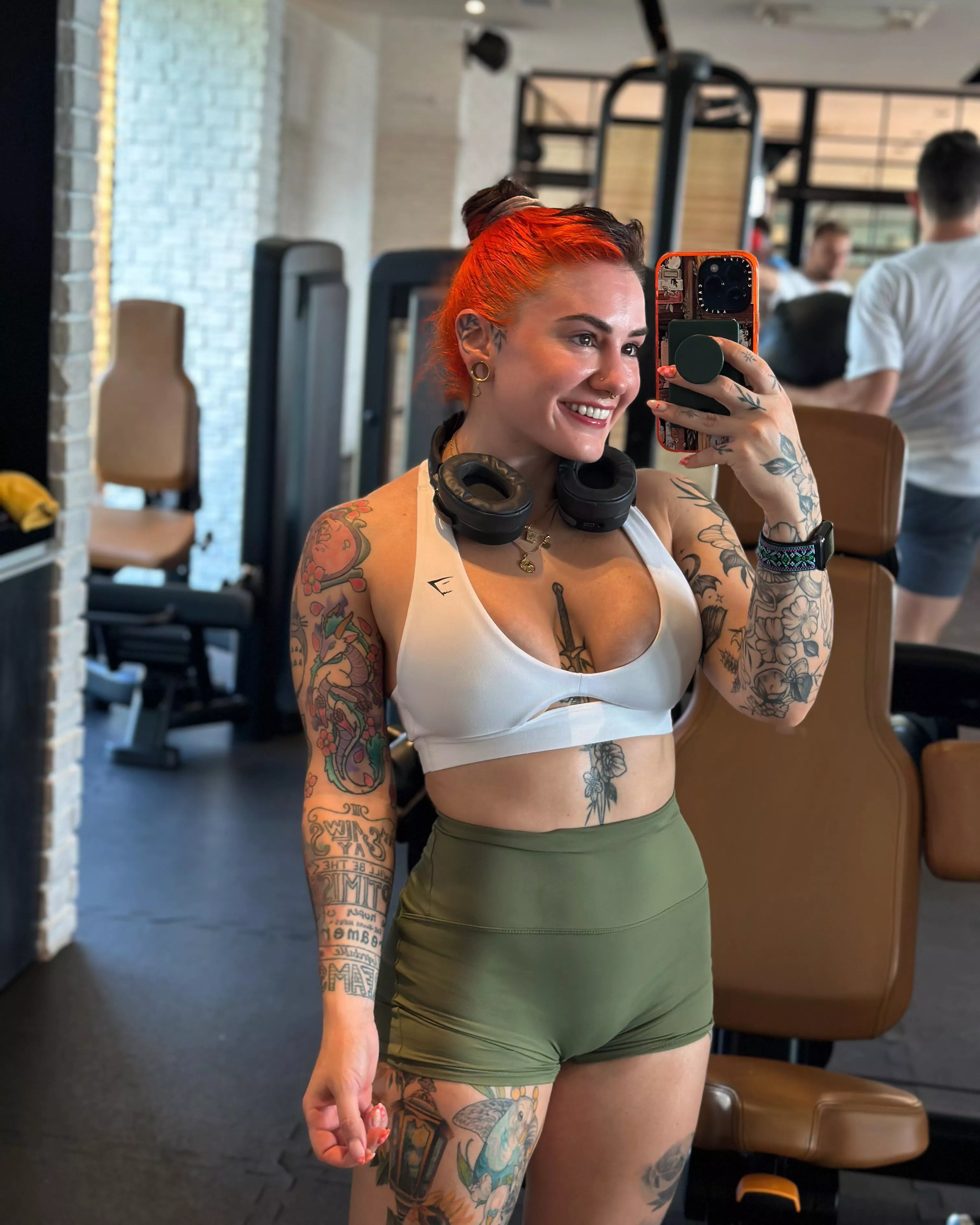 Getting my workout done on vacation 💪🏻 posted by power_midget