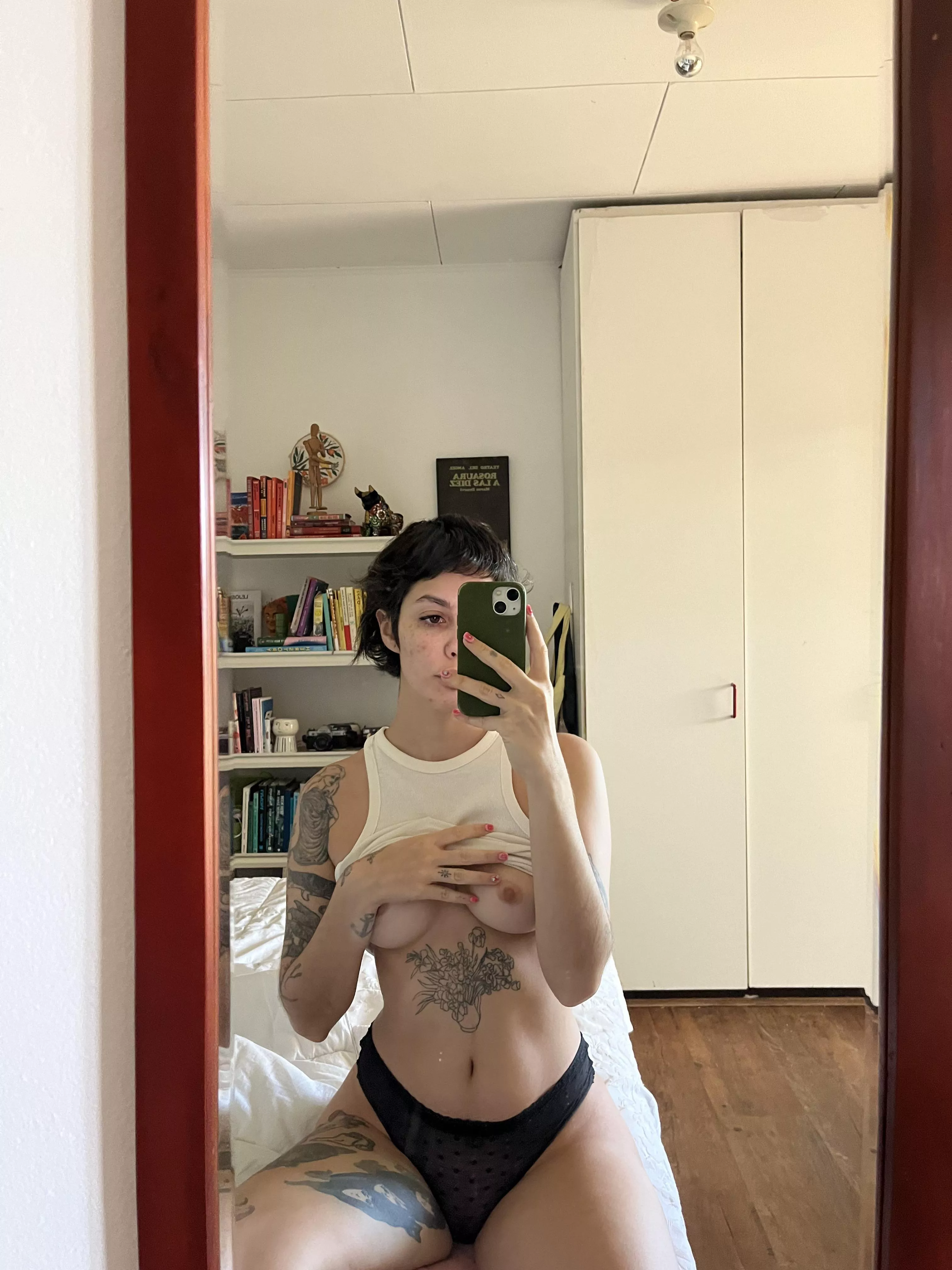 hair’s a little longer than usual but i think i like it?  posted by hellosofi