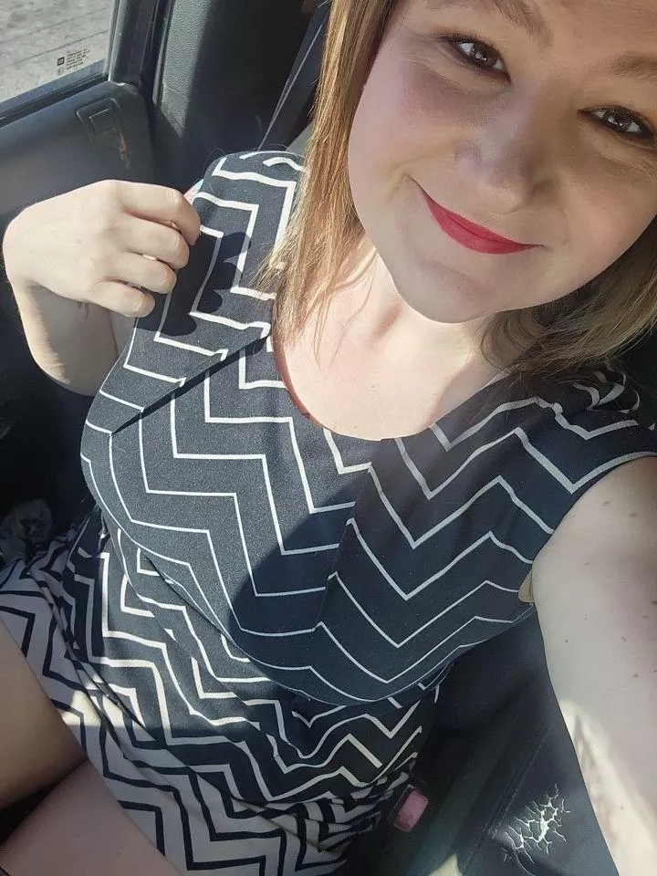 Happy friday  posted by Lexieof9888