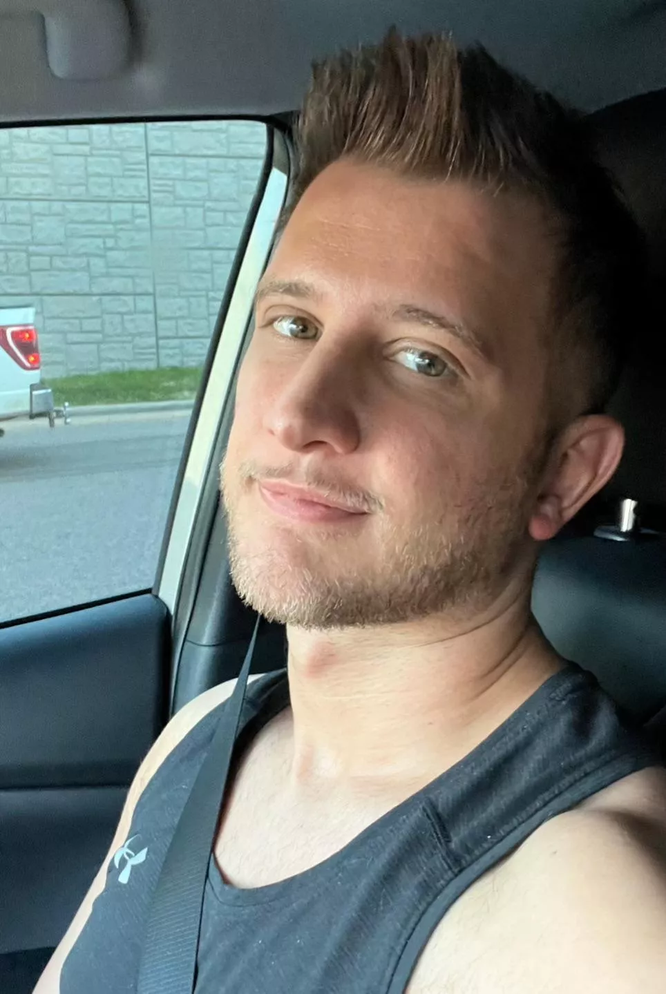 Happy Friday Y’all posted by Holyhips